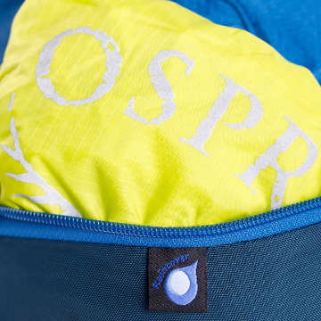 Kapsa na integrovanou pláštěnku na batohu OSprey Escapist